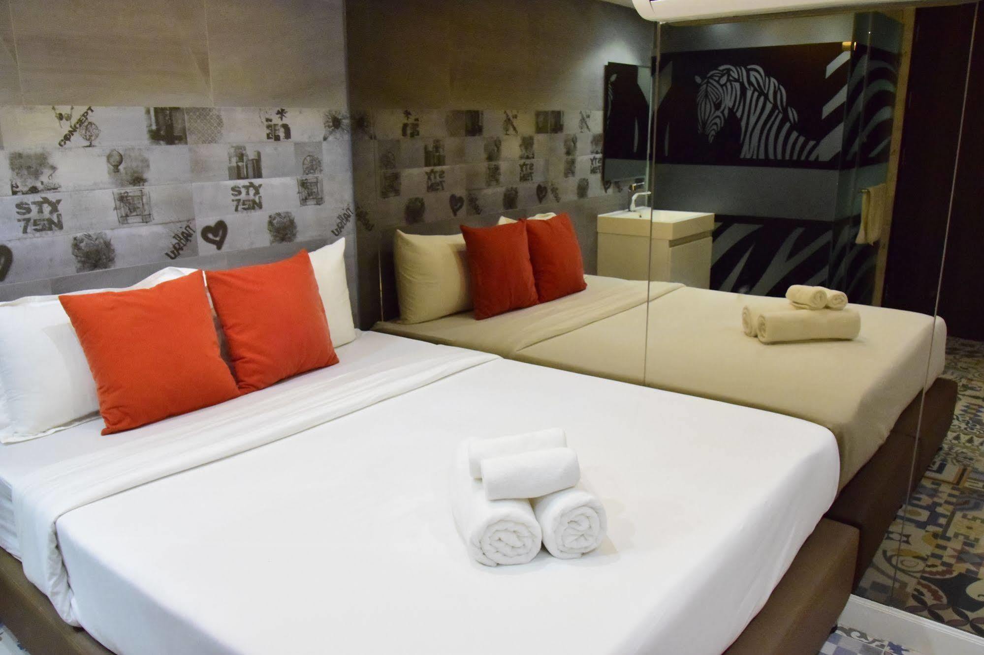 Albergue Double Five Bangkok Exterior foto